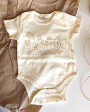 Load image into Gallery viewer, organic cotton baby onesie newborn present elk draws clothing wildflower design